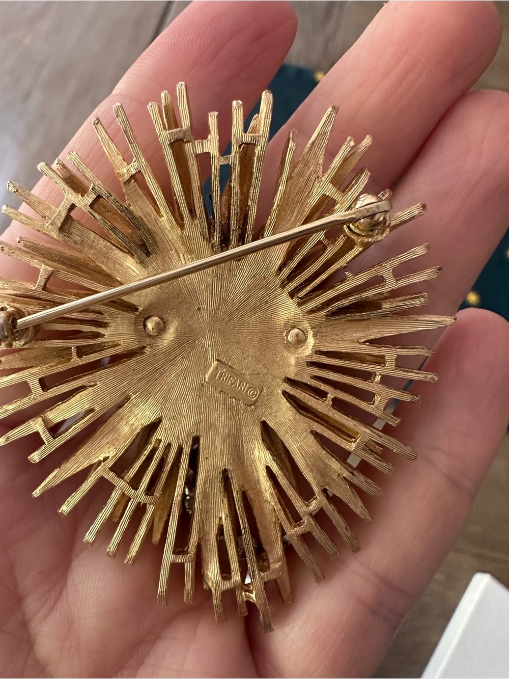 VTG Brooch Crown Trifari "Sputnik" or "Starburst" 1960s - Picture 5 of 7